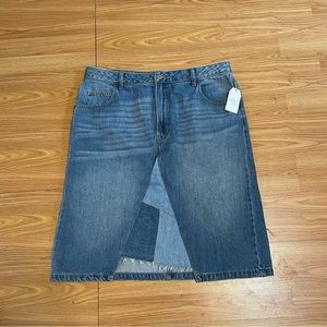 𝅺time & TRU DENIM SKIRT SIZE 16